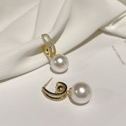 A Multi-wear Luxury High-end Earrings