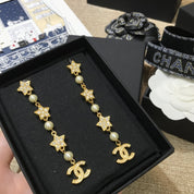 Luxuriöse Ohrringe mit Perlen-Strass-Stern-Anhänger