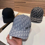 Modische Baseballkappe mit CD-Aufdruck