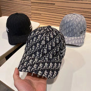 Modische Baseballkappe mit CD-Aufdruck