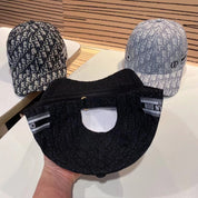 Modische Baseballkappe mit CD-Aufdruck