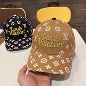 modische Baseballkappe mit einfarbigem Buchstabenmuster
