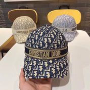 Baseballkappe mit einfarbigem Buchstaben-Stickerei-Aufdruck
