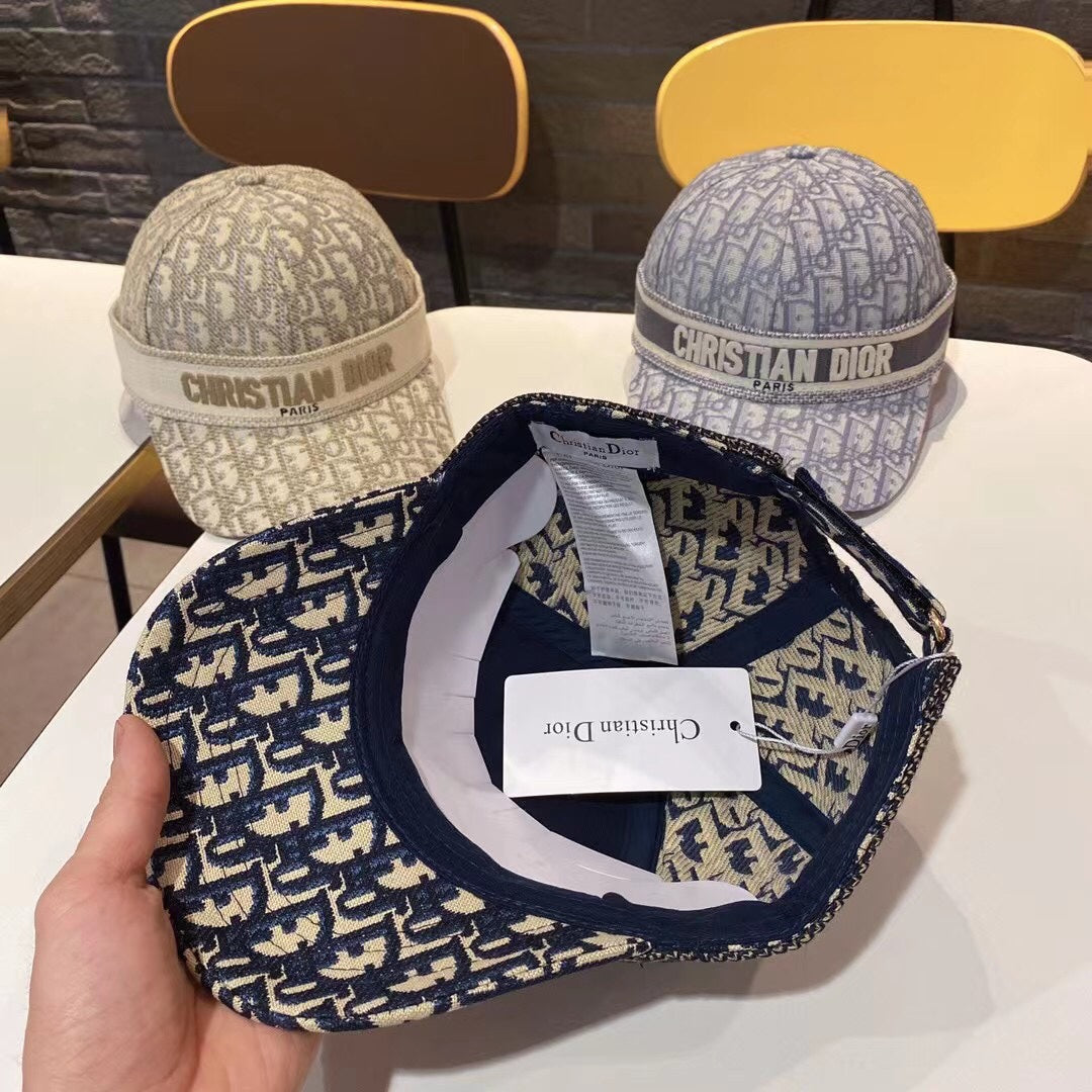 Baseballkappe mit einfarbigem Buchstaben-Stickerei-Aufdruck