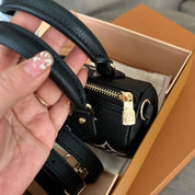 Modische Handtasche aus bedrucktem Leder