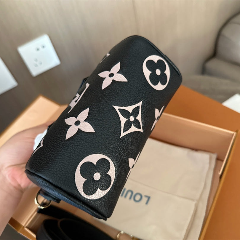 Modische Handtasche aus bedrucktem Leder