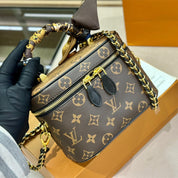 Luxuriöse Bucket Bag Handtasche aus bedrucktem Leder