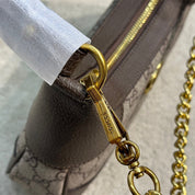 Stilvolle Schultertasche aus Leder mit Doppel G