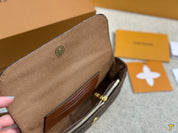 Luxuriöse, klassische Clamshell-Ledertasche mit Aufdruck