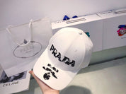 Einfarbige Baseballkappe mit PA-Buchstaben