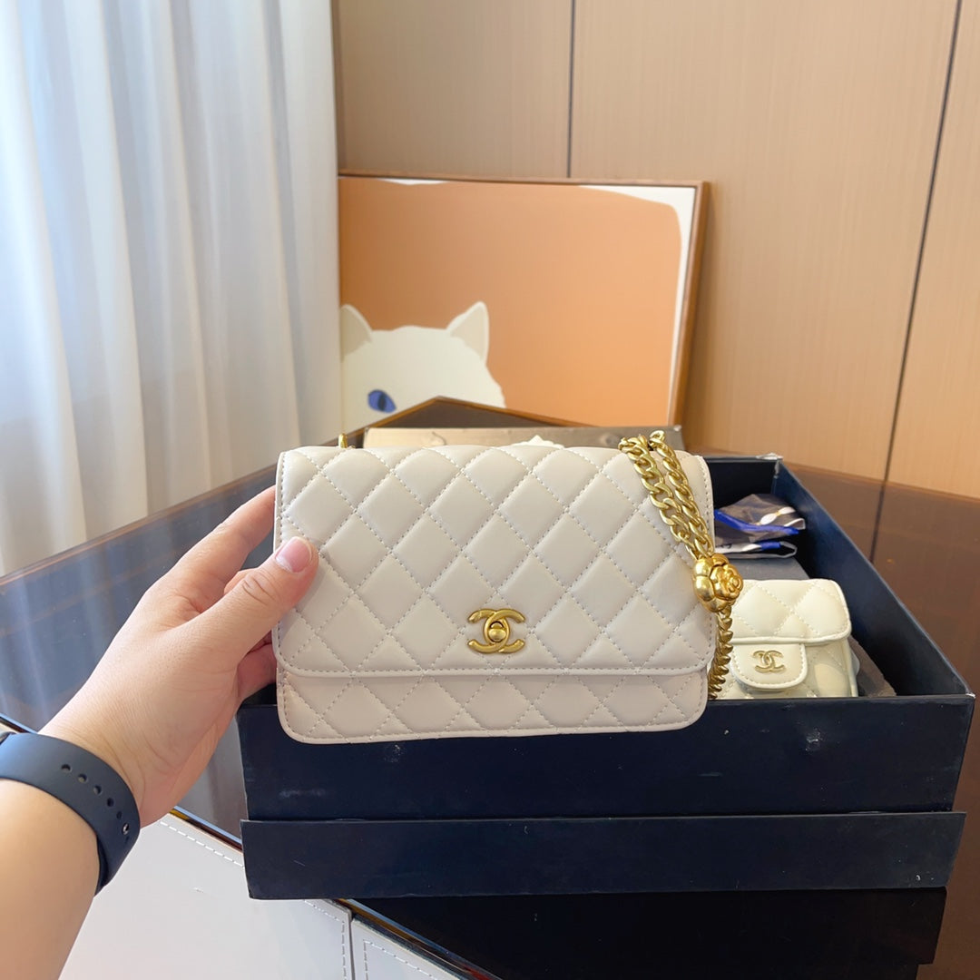 Fashion Leather Camellia Series Ladies Handbag Set