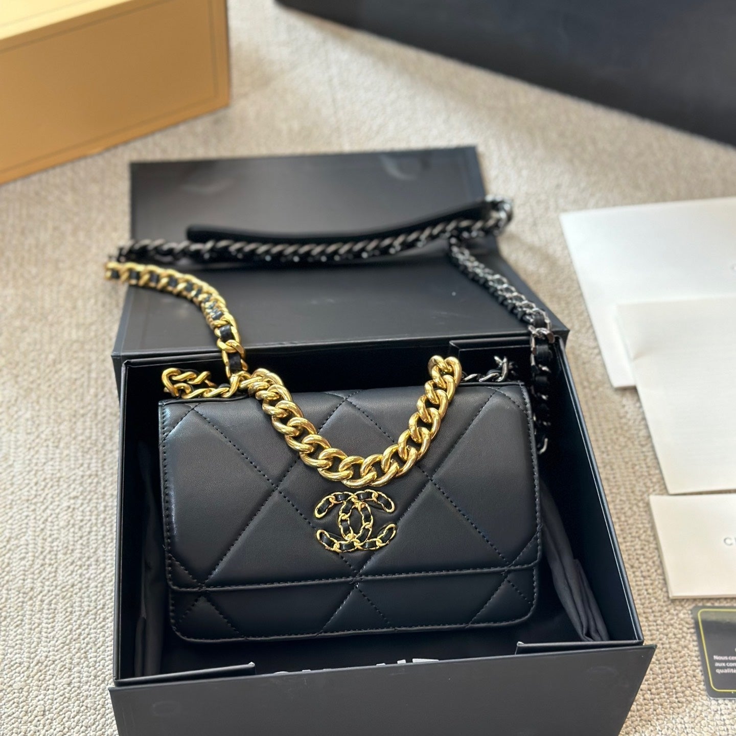 Modische CC Crossbody-Umhängetasche