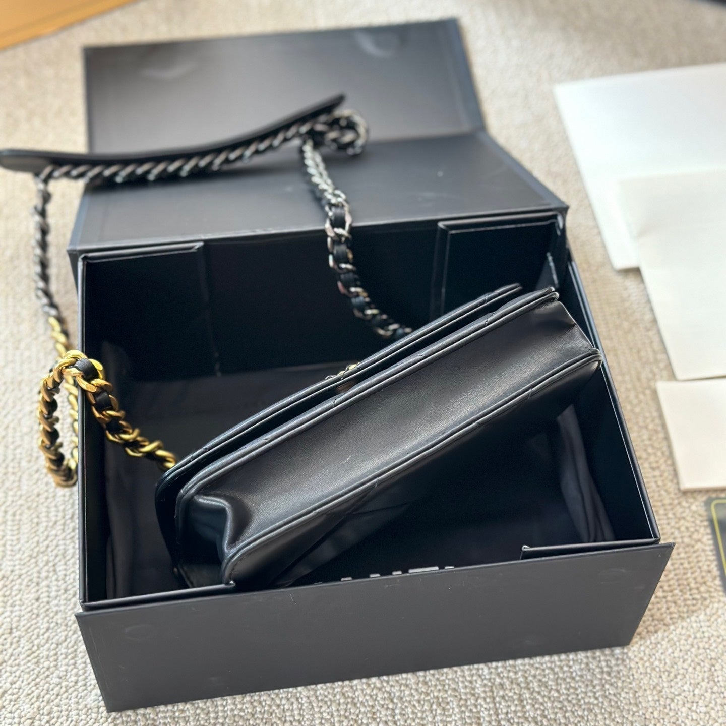 Modische CC Crossbody-Umhängetasche