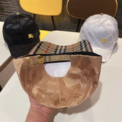Klassische Baseballkappe mit Zentauren- und Pferdemuster