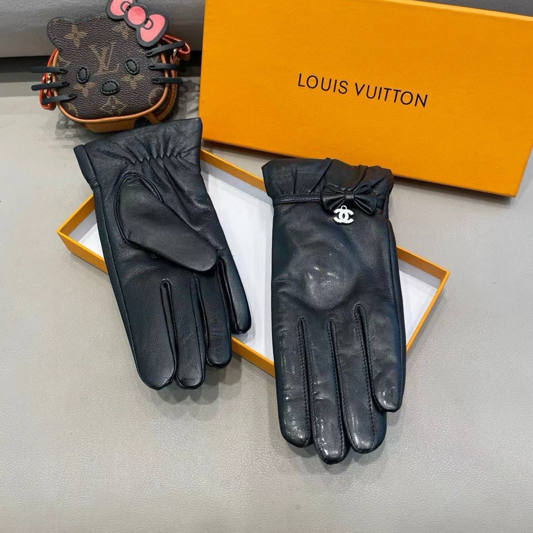 Fashion CC letter gloves