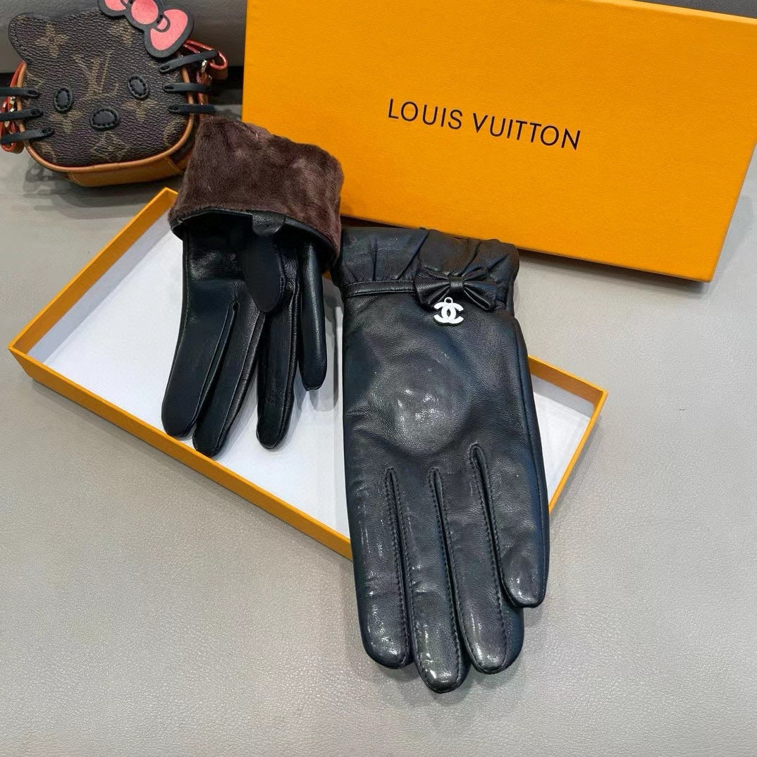 Fashion CC letter gloves