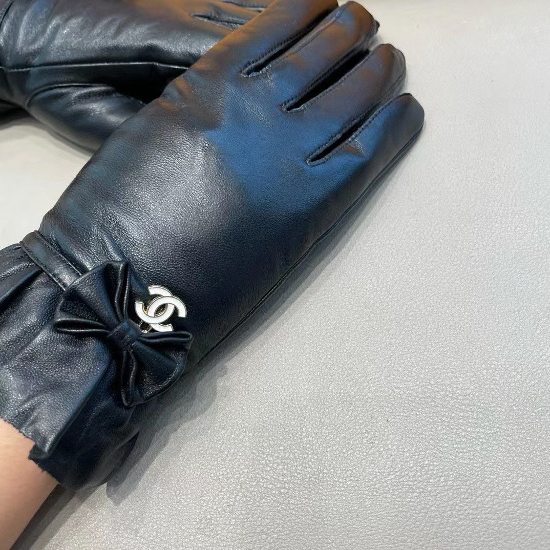 Fashion CC letter gloves