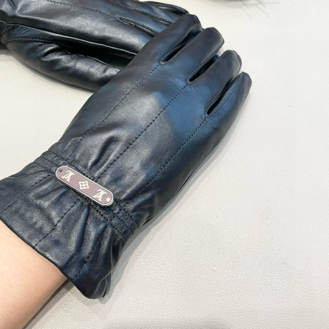 Fashionable four-leaf clover letter gloves