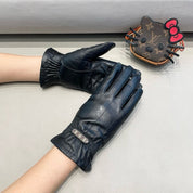 Fashionable four-leaf clover letter gloves