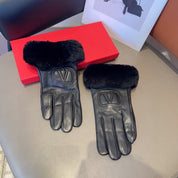 Fashion V letter gloves