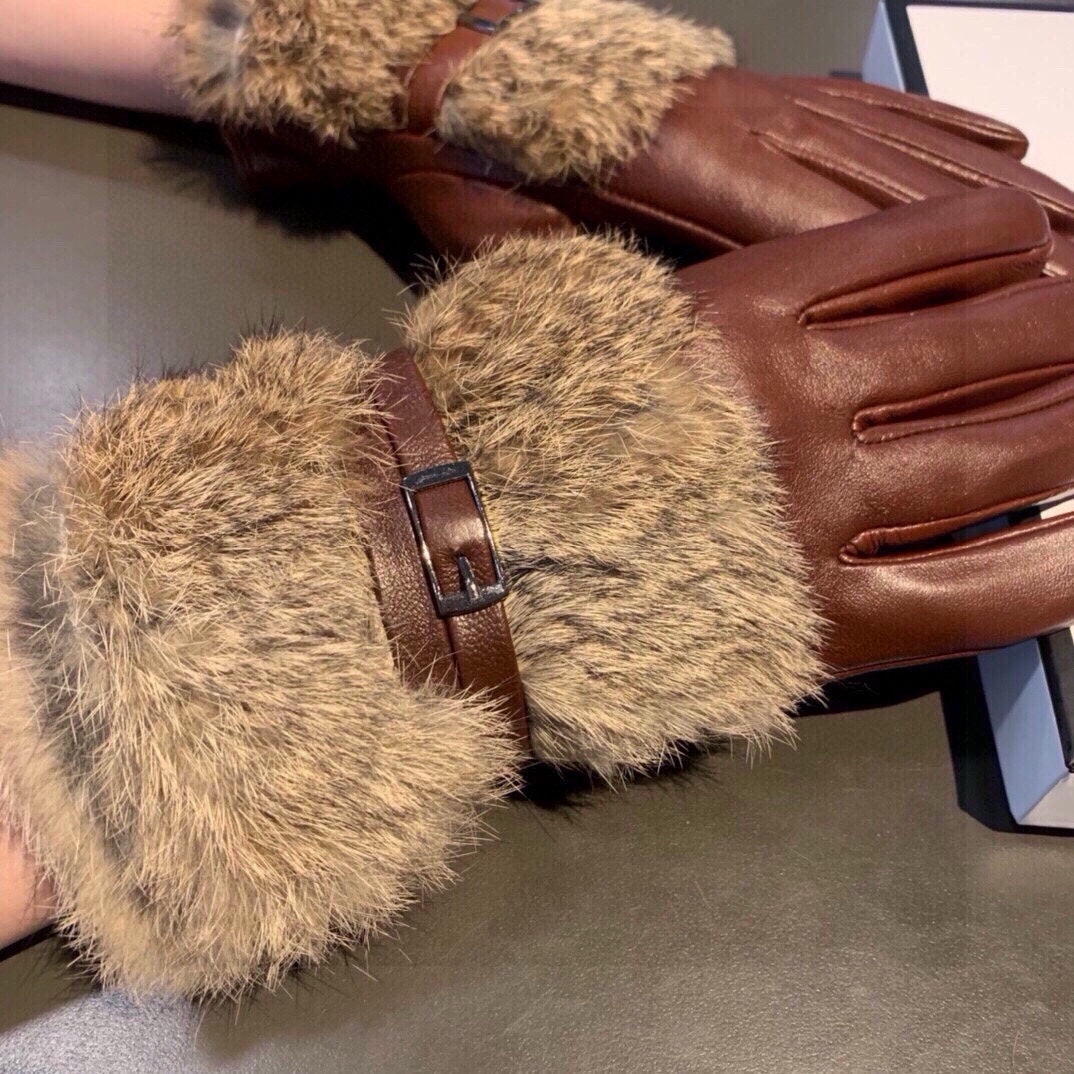 Fashion CC letter gloves