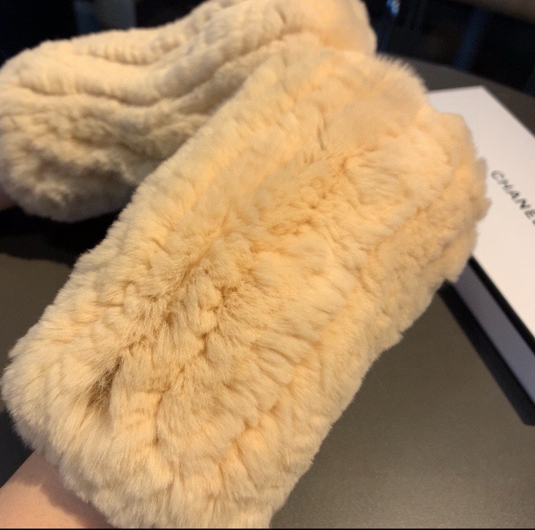 Fashion CC letter gloves