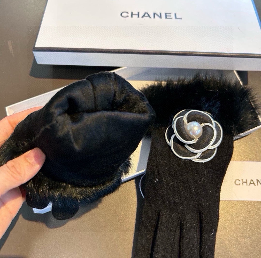 Fashion CC letter gloves