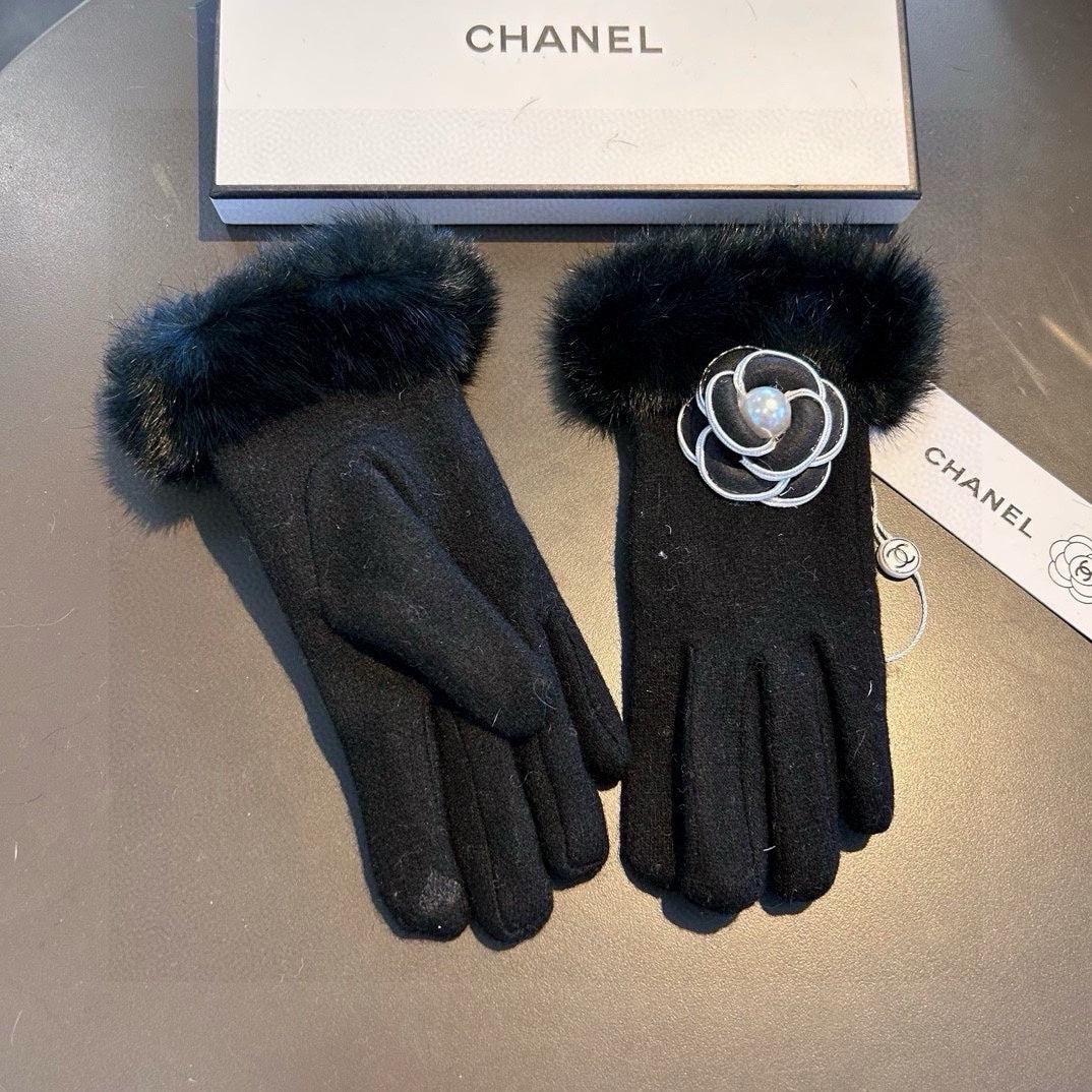 Fashion CC letter gloves