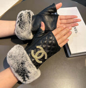 Fashion CC letter gloves