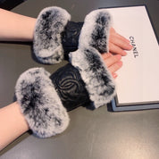 Fashion CC letter gloves