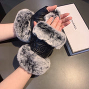 Fashion CC letter gloves