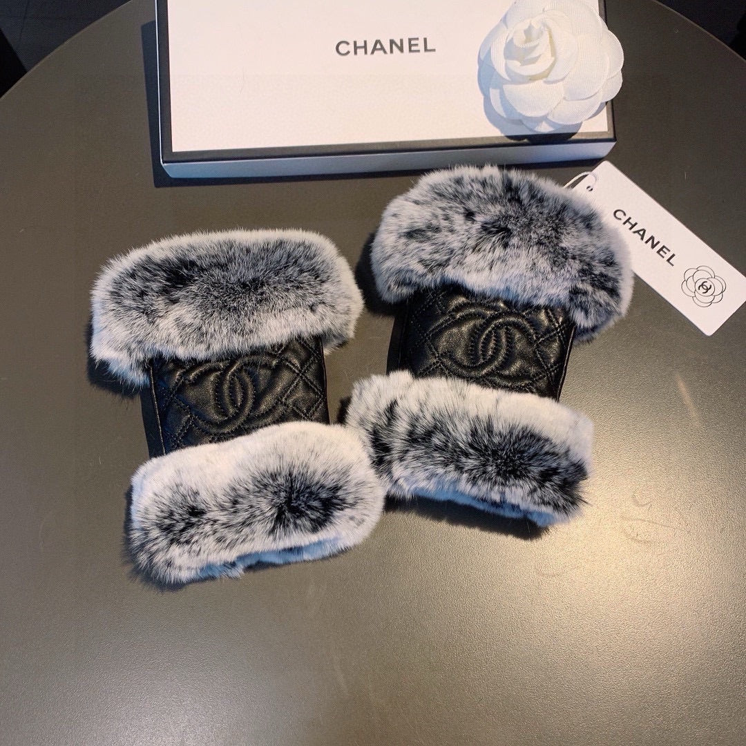 Fashion CC letter gloves