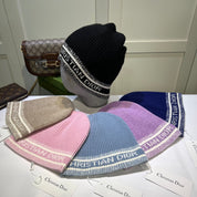 Modische Plüsch-CD-Strickmütze
