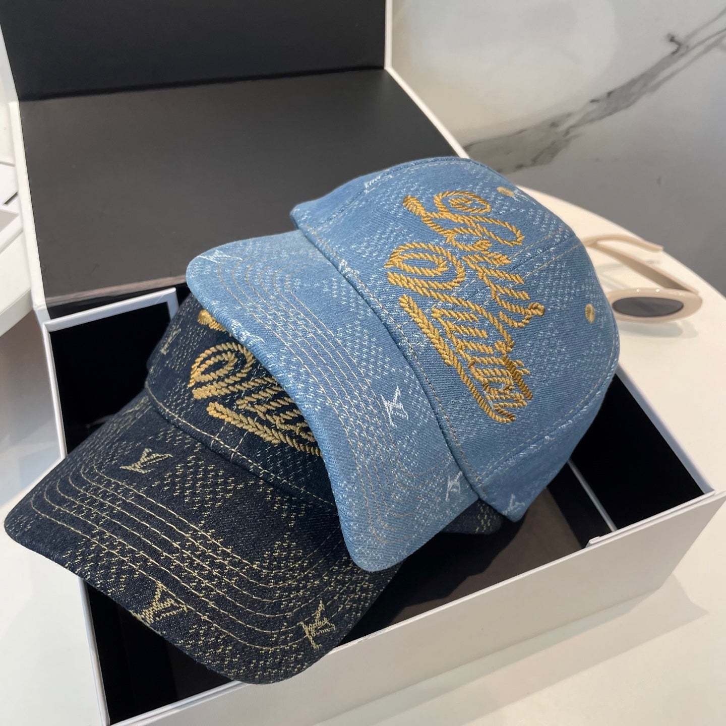 Modische Baseballkappe mit vierblättrigem Kleeblatt