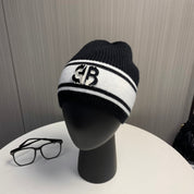 Modische Strickmütze mit Doppel-B-Buchstaben