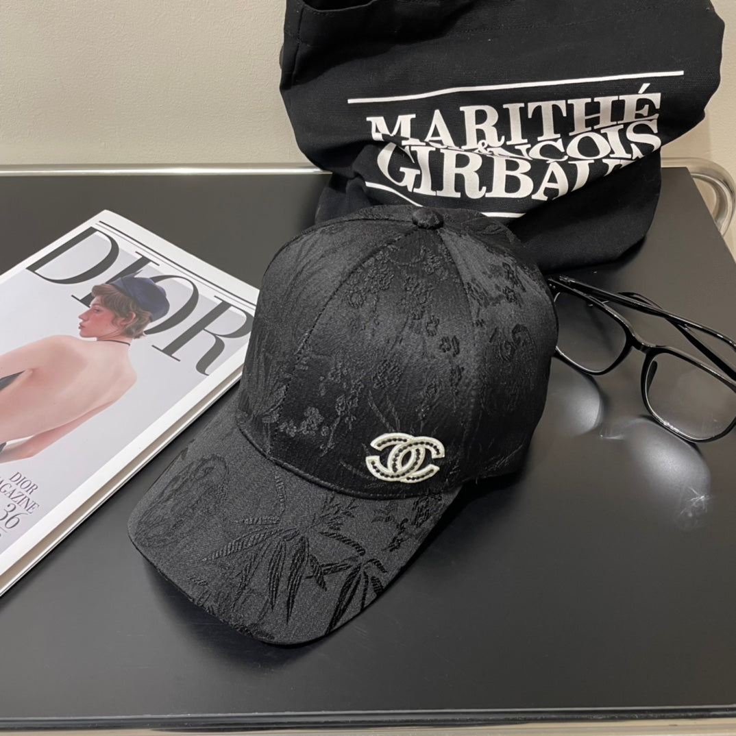 Modischer Bucket Hat mit GG-Buchstaben