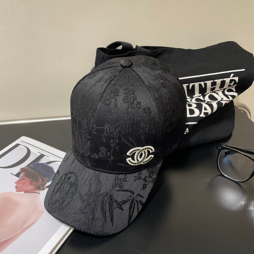 Modischer Bucket Hat mit GG-Buchstaben