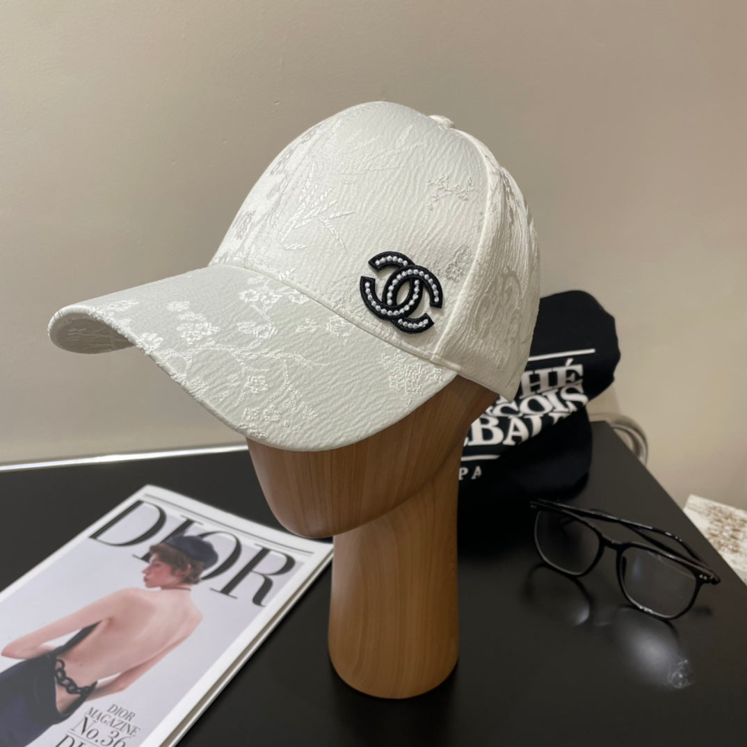 Modischer Bucket Hat mit GG-Buchstaben