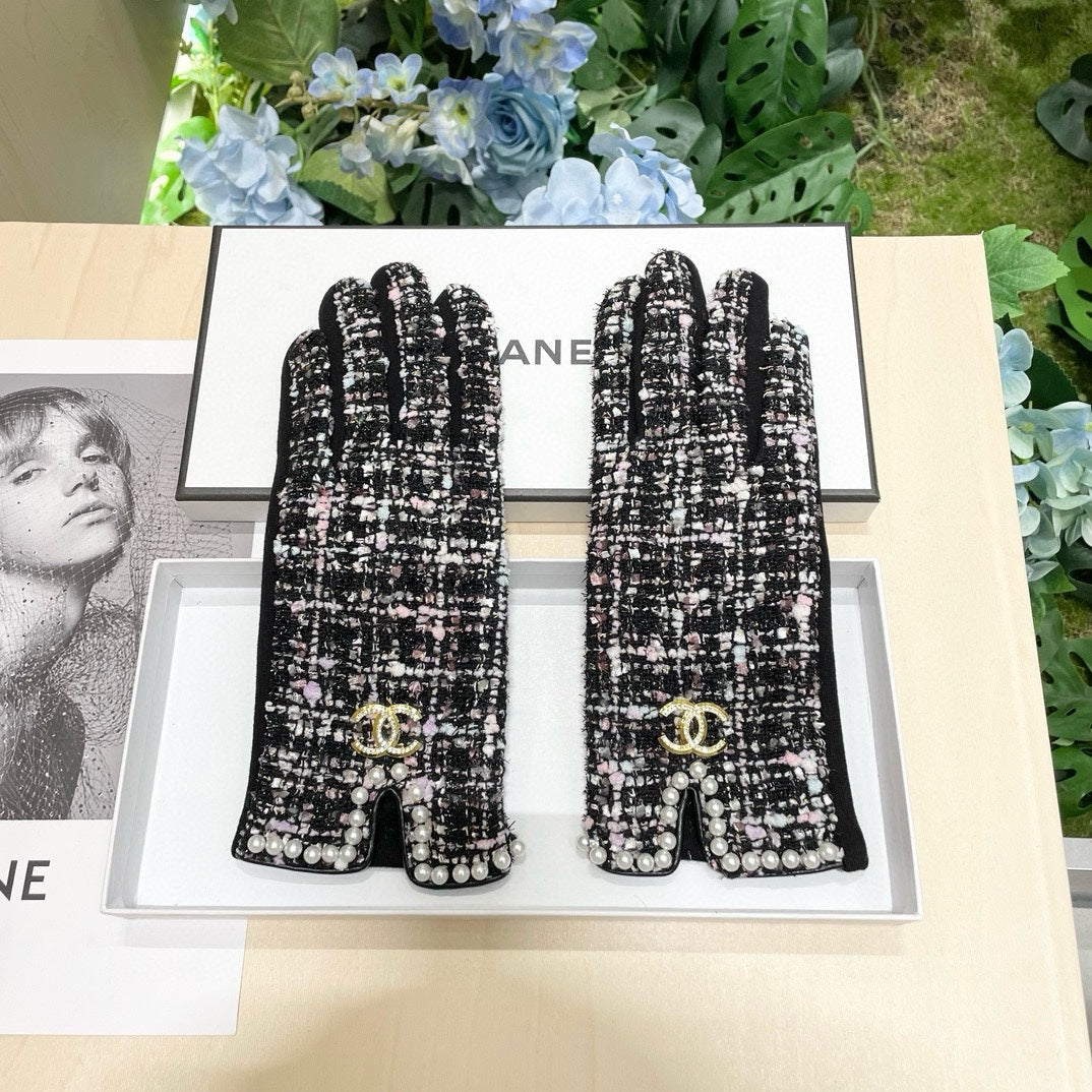 Fashion CC letter gloves