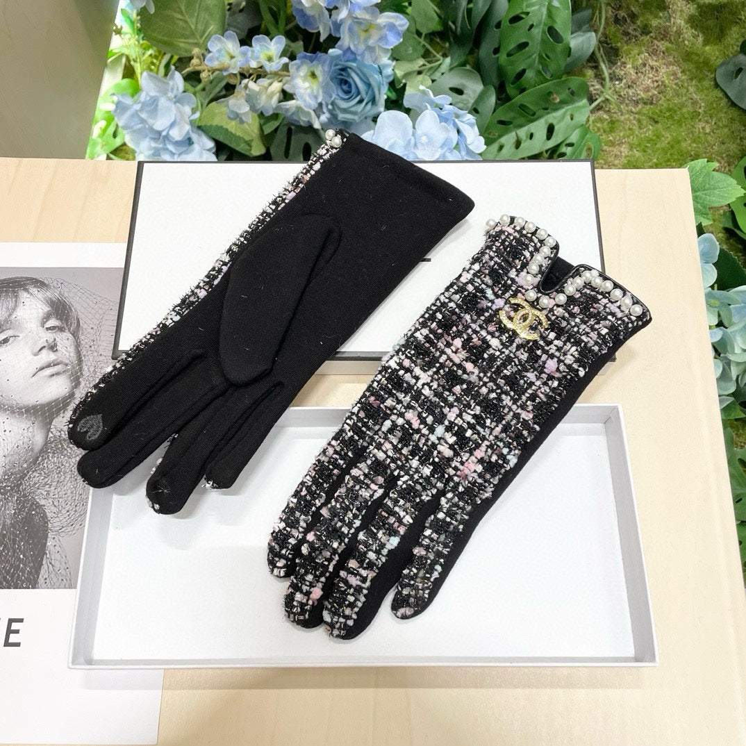 Fashion CC letter gloves