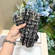 Fashion CC letter gloves