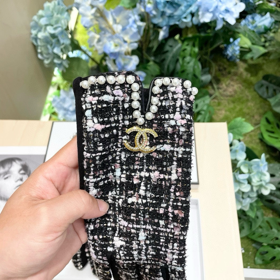 Fashion CC letter gloves