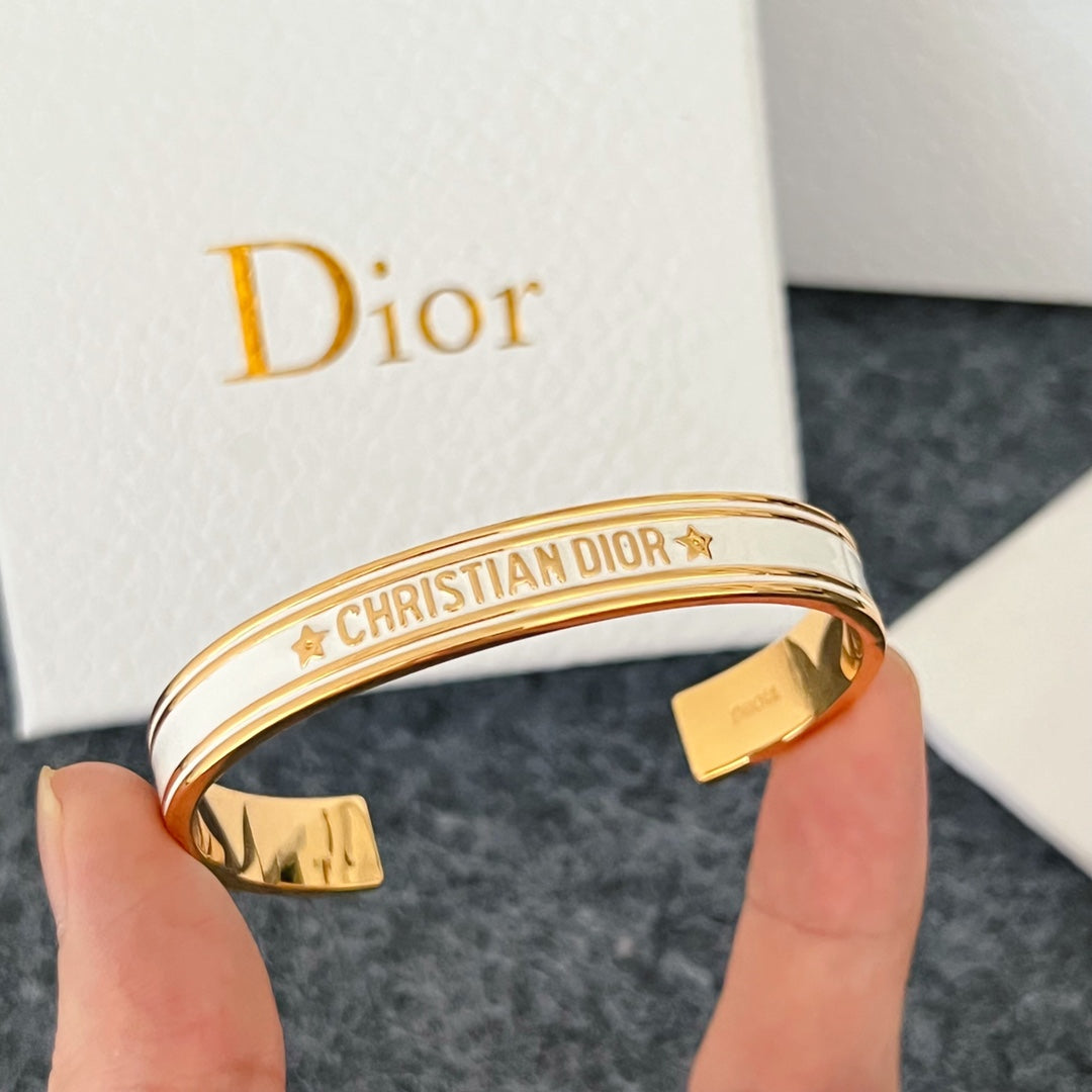 Classic CD open bracelet