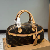 Fashion Clover Crossbody Bag