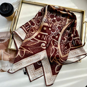 Classic four-leaf clover letter pattern scarf