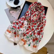 Classic four-leaf clover letter pattern scarf