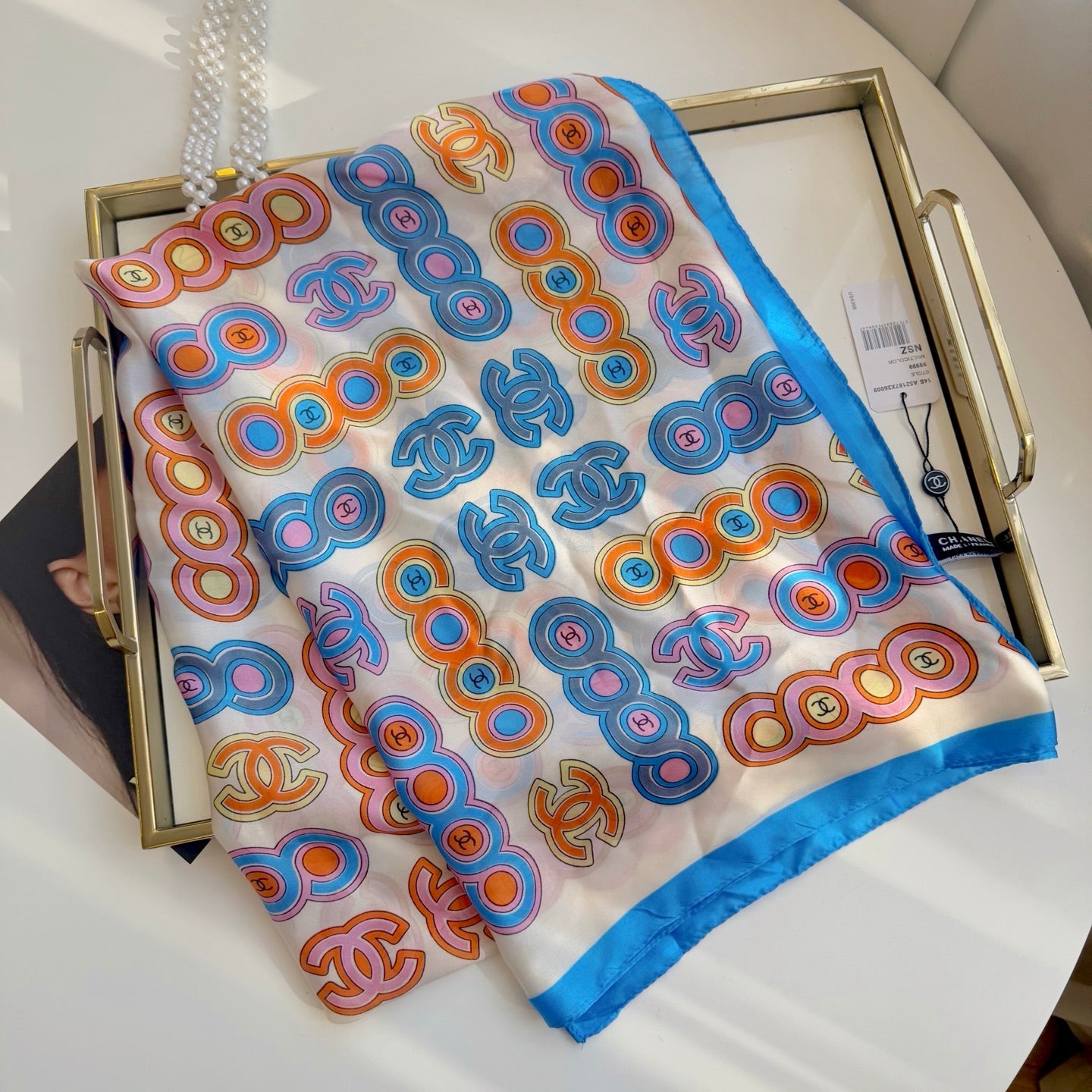 Classic CC letter pattern scarf