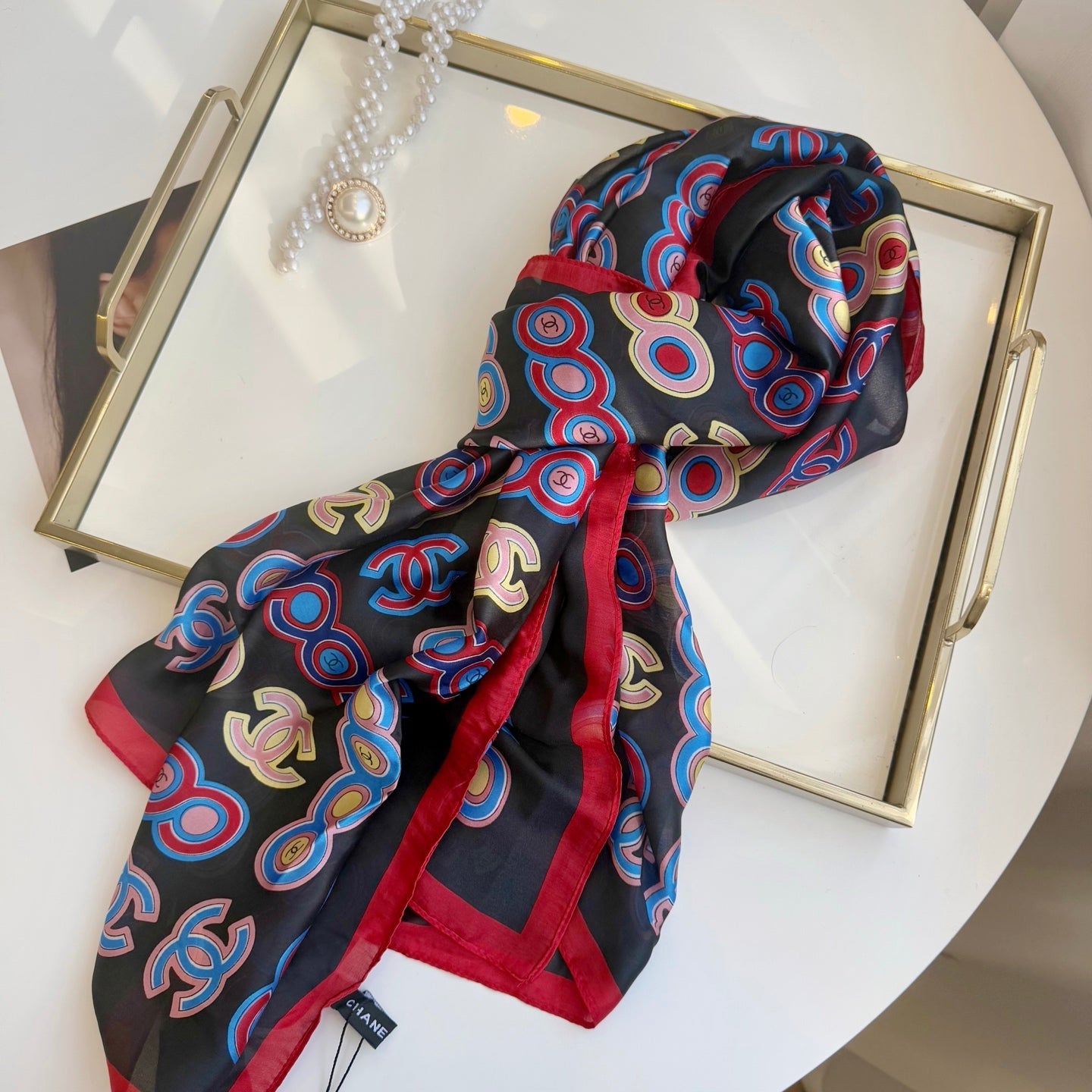 Classic CC letter pattern scarf
