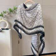 Classic GG letter pattern scarf