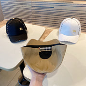 Modische Baseballkappe mit BUR-Buchstaben